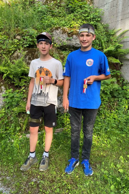 Wettschiessen 2022 Jugendliche - Marc Schiesser (2. Rang) und Damian Mettler (3. Rang)